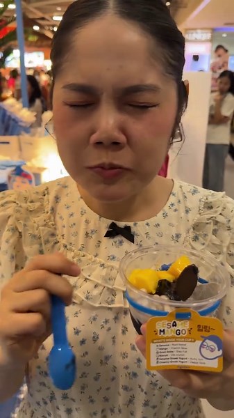 ขับรถ 35 กม. เพื่อ YOGUR BARA ที่ Mega Bangna