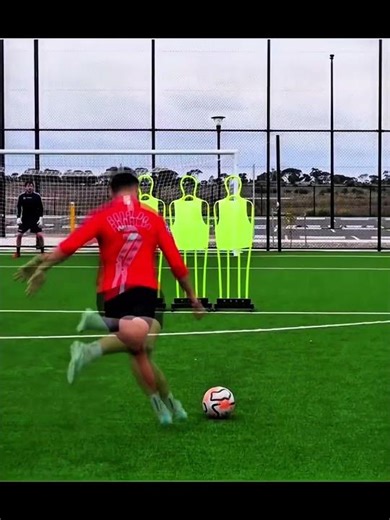 Recreating Iconic Goals 💀#fifamobile #fcmobile #easports #eafc25 #football#viralvideo #shorts #memes