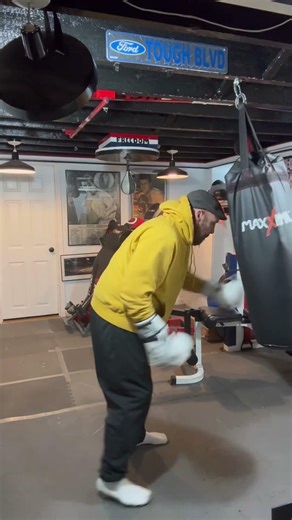 JOE PRO HEAVYWEIGHT BOXER ENDURANCE TRAINING