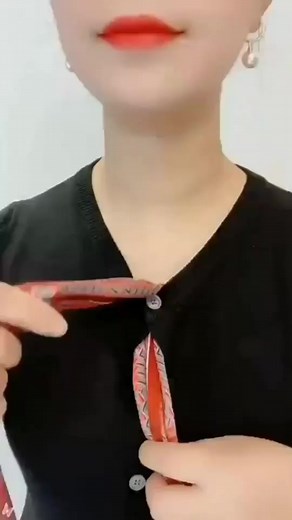 How to wear a Silk scarf #Silkscarf | How To Make