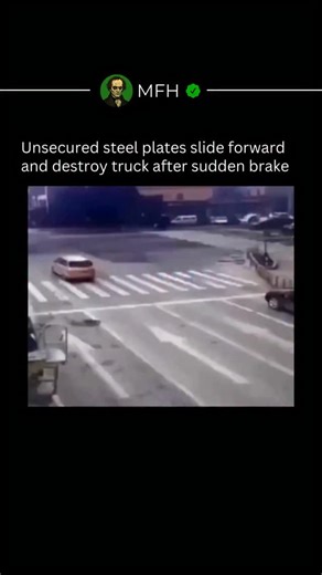 mostfrighteninghistory | On December 14, 2020, a dramatic and dangerous cargo incident occurred in Hangzhou, Zhejiang Province. A flatbed truck transporting heavy... | Instagram