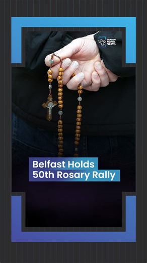Belfast city centre became a place of public prayer on Saturday as Men’s Rosary Ireland held its 50th rosary gathering since the movement began in 2021. The group met at Castle Junction, outside Primark, where around 60 men knelt before a statue of Our Lady to pray the rosary in a visible act of faith and reparation. Many participants held crucifixes and devotional items, while shoppers and passers-by including women and children paused to join the prayers. Men’s Rosary Ireland has grown steadil