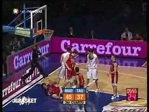 Triple impresionante Louis Bullock. Real Madrid