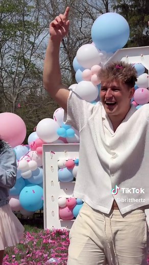 OUR GENDER REVEAL! 🩷🩵