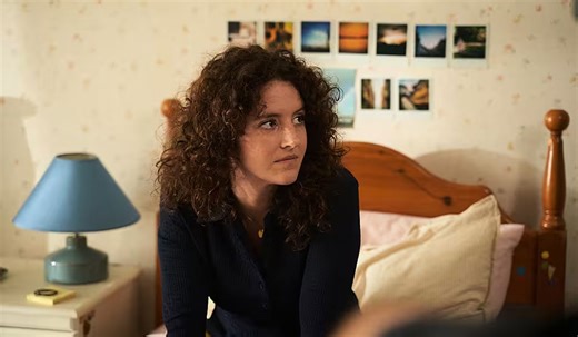 Louisa Harland: 'I miss the people and the energy of Dublin whenever I'm away from home' - Extra.ie