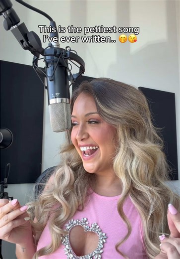 put your big boy boots on and giddy up on outta my life. 👢🤭 | boots dance