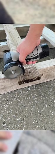 The Mini Cordless Angle Grinder is compact, portable, and powerful! Combining cutting, grinding, and rust removal in one tool, it features a high-performance lithium battery design for easy operation and double the efficiency. Make your work easier and more effective! #MiniAngleGrinder #MultiFunctionalTool #HighPerformanceTool #HomeEssentials #HardwareTools