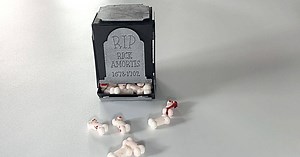 Easy Cricut Halloween Candy Holder Paper Craft