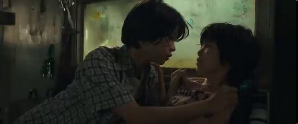 Mvs Monster (2023)Scene ini beneran bagus banget, Hoshikawa pas bisikin "Minato" itu beneran kerasa real banget di gw kayak kita tuh berasa jadi Minato terus dibisikin sama Hoshikawa. Ditambah background suara angin hutan sama suara serangga nambah mantap