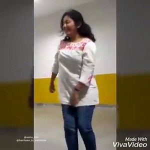 179K views · 379 shares | And here comes the most adorable dance on The Breakup Song  She did Ranbir Kapoor's part also  Source : Bachpan Ki Yadeeein :-) | Filmydrama | Facebook