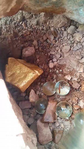 Gemstones, gems ,expensive, diamond #amazinggold #shorts #tricks #tips #treasure #hunting #hunter #findgold #treasure #findinggold #treasurehunting #gemstones #gemstone #most #valuable #gemstones #most expensive #crystals #mostexpensive #gemstones #snake #python #holesnake #bigsnake | MY CAT