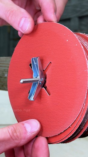 Toggle bolt hack keep angle grinder discs from sliding off #togglebolt #workshophack #anglegrinder ➡️Use spring toggle wings on a threaded rod to lock a stack of cutting wheels - cleaner angle grinder disc storage. | Top Tools
