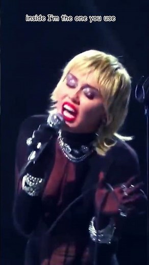 Blondie - Miley Cyrus - Heart Of Glass (iHeart Festival Remix)