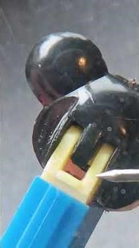 What are the letters on old Hong Kong Pez inner sleeves?