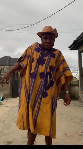 Wetin this one dey do😅😅 #mr_embarrasement