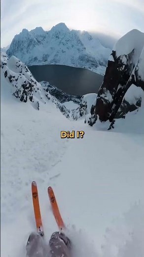 commenting your run while riding sounds about right ‪@Nikolai_Schirmer‬ #blackcrows #skiing