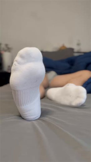 Trapped in these socks all day in this hot weather… imagine how they smell in here 🤢#findom #cashmaster #malefeet #malesocks #sockworship #footworship