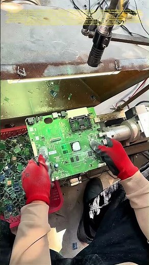 Cutting Circuit Boards: How Precision Shapes Tech Recycling