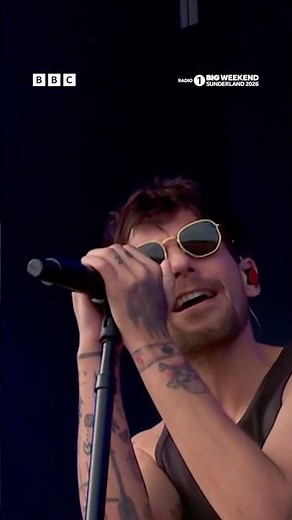 Louis Tomlinson 'Night Changes' yes we are crying 🥹 #bigweekend #louistomlinson #festival #pop