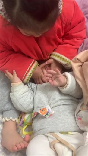 Adorable and Funny Baby Moments