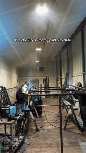 When you get to work with your bestie 🤪 #trucktok #bluecollar #weldernation #welding #bestie