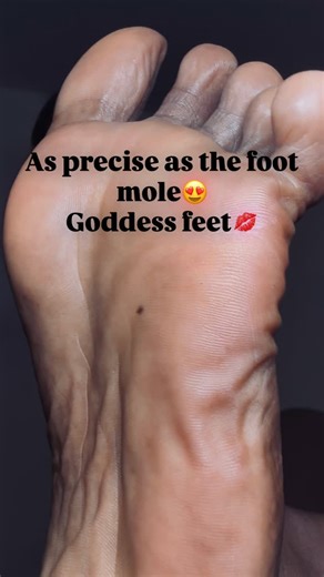 Demurefeet on Instagram: "Signature Goddess feet💫 Pause , Breathe and Stare in awe #DemureFeet #FeetArtistry #LuxuryFeet #PrettyToes #PolishGoals #SoleSociety #NailCrush #DailyFeet"