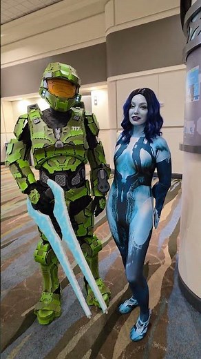 Masterchief and Cortana at MEGACON Orlando #halo #xbox #shorts