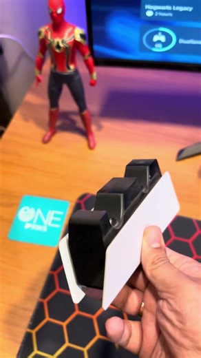 How to charge PS5 controller? #gamingshorts #ps5