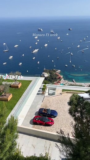 Cette ambiance… 😍 Le week-end du Grand Prix de Monaco est vraiment à vivre 🏎️🇲🇨 #monaco #montecarlo #gp #grandprix #voitures #supercars #charlesleclerc #star