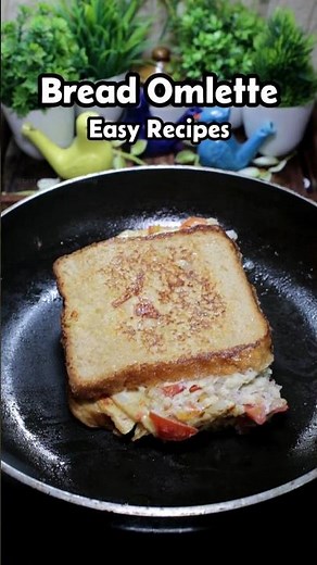 Bread Omelette Recipe | Street Style Egg Bread Omelet | Quick Indian Breakfast Recipe