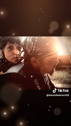 Amandamoore00 (@amandamoore00)’s videos with Something About The Way You Look Tonight - Single Edit / Remastered - Elton John