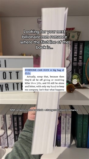 📚 Shutter Bug by Vari Scott // Book 2 in the Not Suitable For Work series (available on KU) #mmromancebooksrec #mmromancebooks #bookrecommendations #romancebookrecommendations #creatorsearchinsights