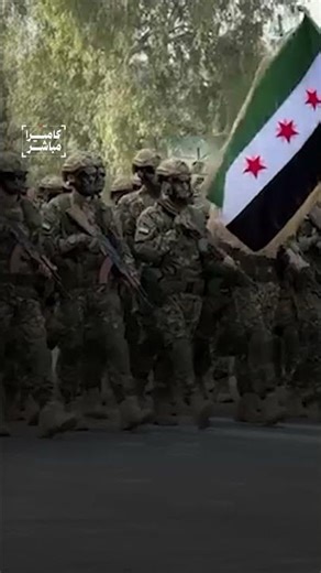 لحظة وصول الرئيس السوري إلى "أتستراد المزة" لحضور عرض عسكري تقيمه وزارة الدفاع بمناسبة ذكرى التحرير