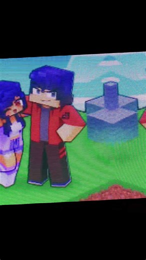 Aphmau and Aaron love together 😊