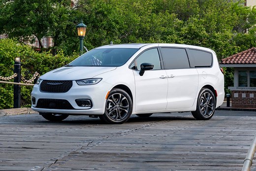 2026 Chrysler Pacifica Prices, Reviews, and Pictures | Edmunds