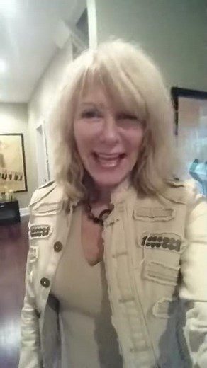 Crazy Carol Blooper Message-Oops! My Chicago came out!