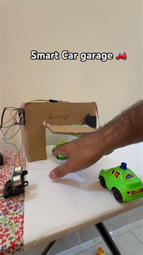 🚗 DIY Smart Car Garage System using Arduino and an Ultrasonic Sensor! #arduino