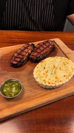 Hello family!!! Because we want to offer your favorite food and the best steaks ever!!! We include in our menu a delicious and very cheesy Mac and cheese!!! Perfect combination !!! You can’t miss it!!! #steak #alchemyrestaurant #steakhouse #macandcheese #louisville