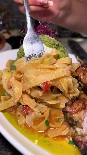 Hands down the best restaurant in the south suburbs of Chicago! 🤩 American cuisine with a modern twist.😋Order anything on this menu and you won’t be disappointed. #chicagofoodguide #cfg #suburbs #chicago #woodfired #datenight #love #fyp