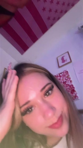 uh (@uh963242)’s videos with som original - Bibis