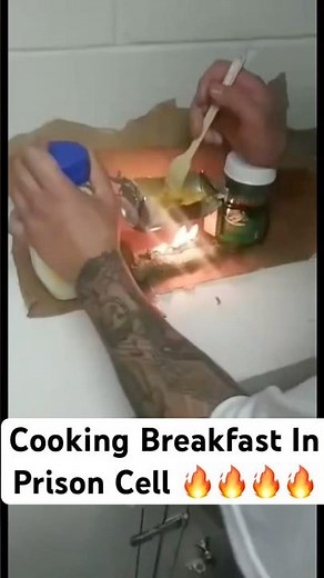 Cooking Breakfast In Prison Cell 💪🏼 #prisonlife