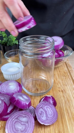 Homemade pickled onions recipe: quick easy method for tangy crunchy results | Grandma's Recipes