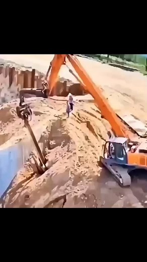 🚧 Excavator Collapse – A Wake-Up Call for Trench Safety! 🚧 An excavator working near a trench edge suddenly collapsed into it! 😨 This incident underscores the critical need for proper excavation safety. 🔴 Key Safety Failures: ❌ No benching/sloping – Increased risk of collapse. ❌ No trench shoring or shielding – Walls left unsupported. ❌ Excavator too close to the edge – Overloading unstable soil. ❌ No soil stability assessment – Ground conditions ignored. ✅ How to Prevent Trench Incidents: ✔