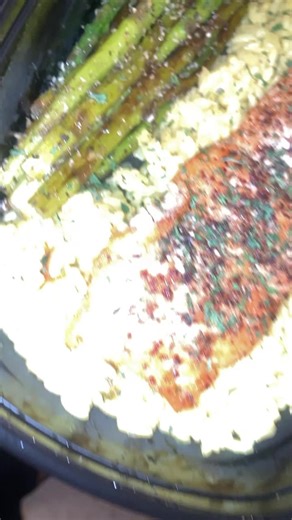 Happy Memorial Day ‼️ I decided to sell dinners before hoping on the grill💪🏽🤎 Here are some customized orders✨#Chefruby #baltimore #memorialdayweekend #crabcakes #salmon #dinners