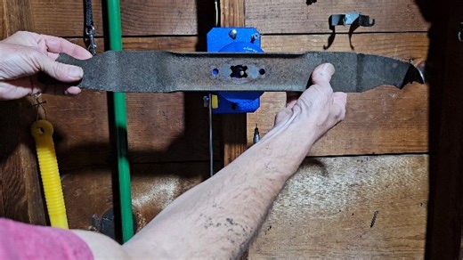 Watch How To Use This Great Blade Balancer! Great Quality! on Amazon Live