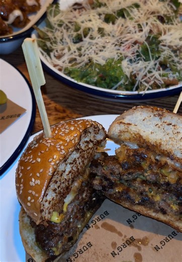 ‏Best burger in town 💯 @بيرقن | Burg’n #fyp #explore #jeddah #khobar