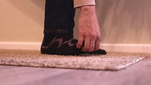 clip-20547604-foot-fungus-scratch-feet-black-socks-pattern