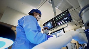 4.8K views · 163 reactions | “Robotic surgery is transforming the thoracic surgery experience. From smaller incisions, shorter hospital times, to quicker recovery and people regaining their life back ... We are excited about the future in lung cancer care,” says Dr. Staci Beamer, a thoracic surgeon at Mayo Clinic in Arizona. https://mayocl.in/3emXqBo | Mayo Clinic | Facebook