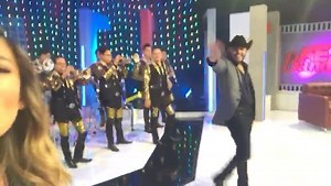 15K views · 160 reactions | Hoy a las 9pm en XE Bandamax con Marilé tenemos un gran invitado: Gerardo Ortiz, entérate qué le dirán los caracoles de Doña Pepona y en la conducción nos acompaña #FernandoTorres "El niño águila" por Bandamax | Bandamax | Facebook