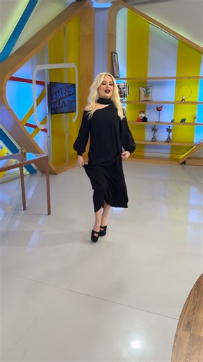 Lerzan Mutlu on Instagram: "AÇIN BEYAZ TV” yi 👑🧿☀️"